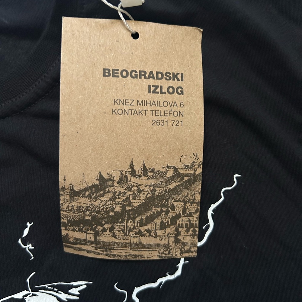 Tesla Graphic Tee with Iconic Design - Picture 3 of 7